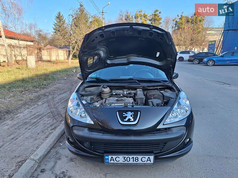 Хетчбек Peugeot 206 2011 в Луцьку
