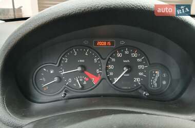 Хэтчбек Peugeot 206 2003 в Виннице