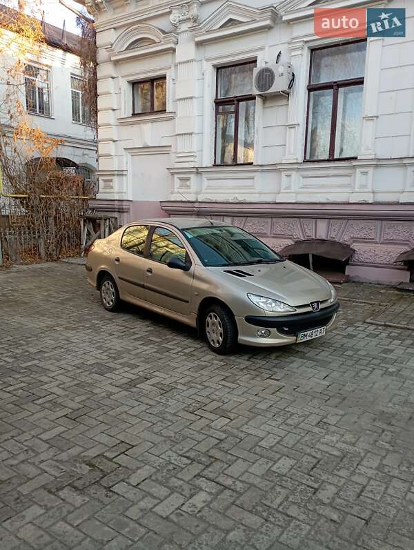 Седан Peugeot 206 2006 в Сумах