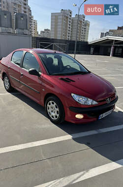 Седан Peugeot 206 2008 в Киеве