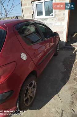 Хетчбек Peugeot 206 2004 в 