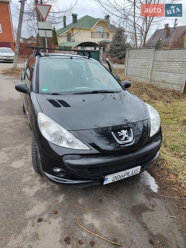 Хэтчбек Peugeot 206 2009 в 