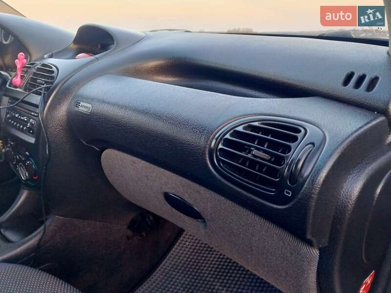 Седан Peugeot 206 2009 в Києві