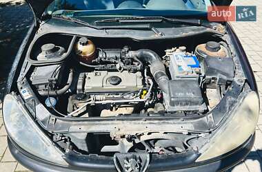 Хэтчбек Peugeot 206 2004 в 