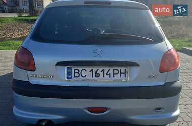 Хэтчбек Peugeot 206 2006 в 