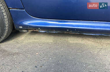 Хэтчбек Peugeot 206 2004 в 