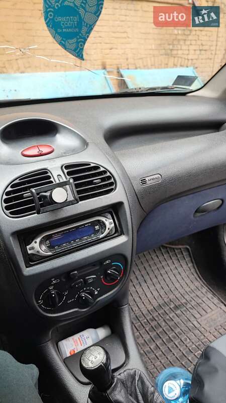 Хэтчбек Peugeot 206 2006 в Киеве