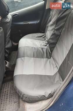 Хетчбек Peugeot 206 2006 в 