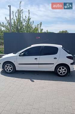 Хетчбек Peugeot 206 2007 в 