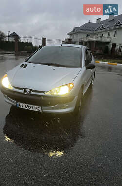 Седан Peugeot 206 2008 в Бучі