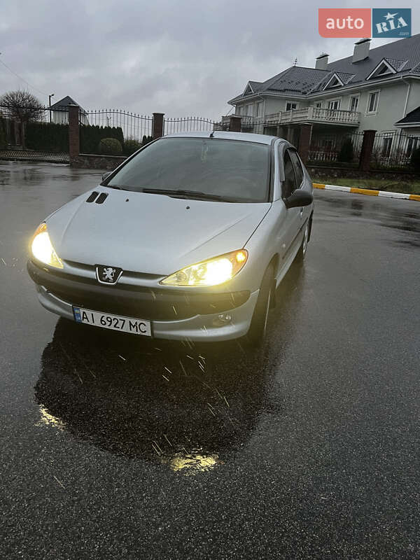 Седан Peugeot 206 2008 в 