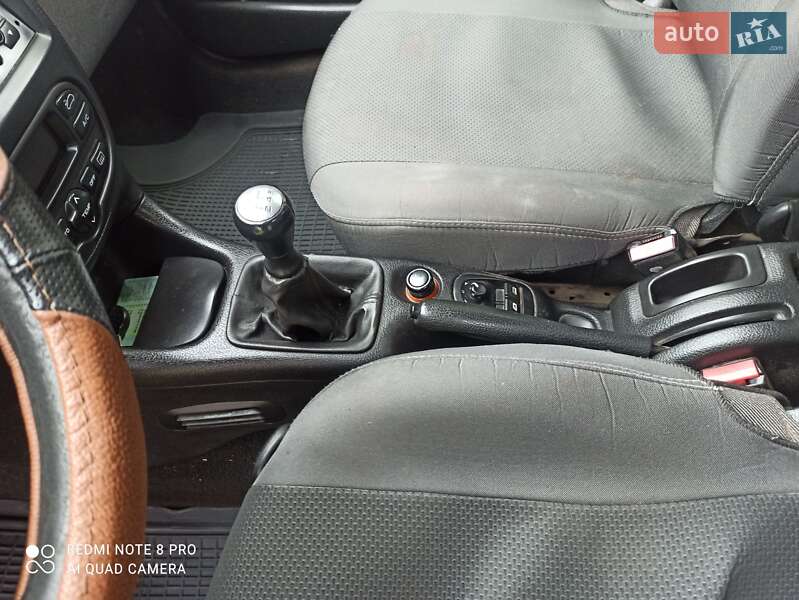 Седан Peugeot 206 2006 в Житомирі