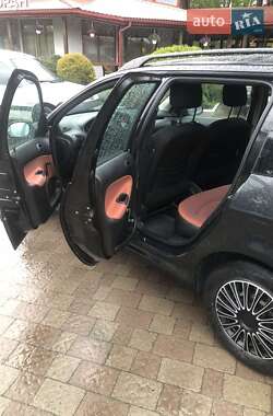 Универсал Peugeot 206 2004 в 