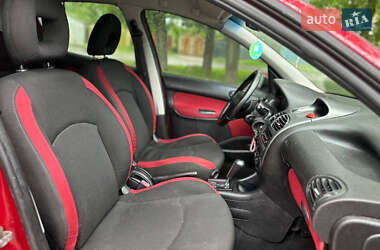Хетчбек Peugeot 206 2007 в 