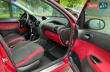 Хетчбек Peugeot 206 2007 в 