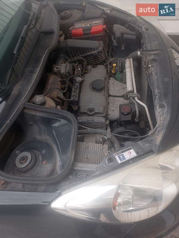 Хетчбек Peugeot 206 2009 в Сумах