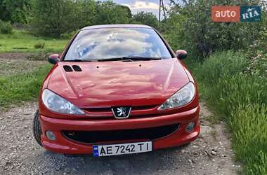 Хэтчбек Peugeot 206 2006 в Каменском