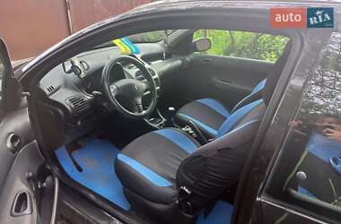 Хетчбек Peugeot 206 2006 в 