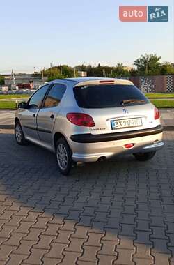 Хэтчбек Peugeot 206 2006 в 