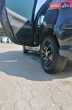 Хэтчбек Peugeot 206 2006 в 