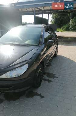 Хэтчбек Peugeot 206 2006 в 
