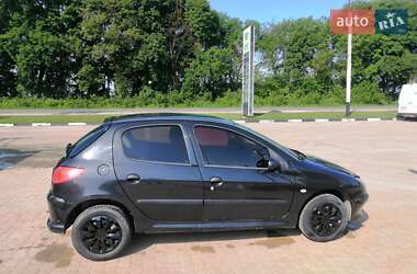 Хэтчбек Peugeot 206 2006 в 
