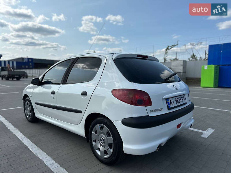 Хэтчбек Peugeot 206 2008 в Белой Церкви