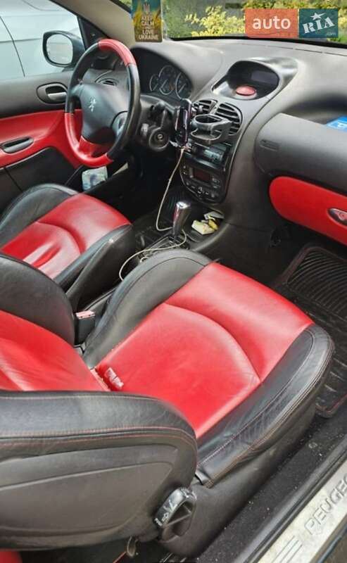 Кабріолет Peugeot 206 2004 в Рівному фото 2 Кабріолет Peugeot 206 2004 в Рівному