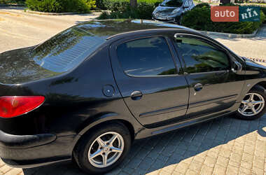 Седан Peugeot 206 2007 в 
