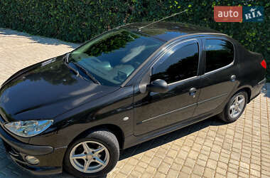 Седан Peugeot 206 2007 в 