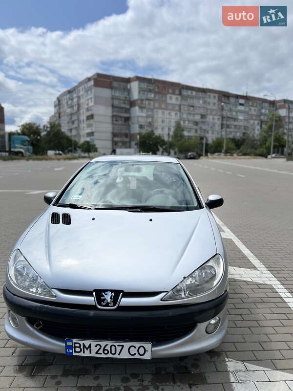 Хетчбек Peugeot 206 2000 в Сумах