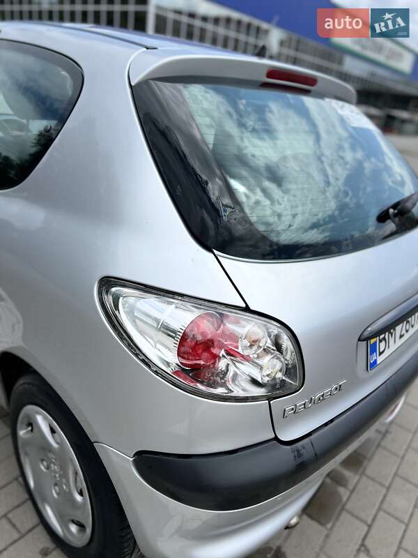 Хетчбек Peugeot 206 2000 в Сумах