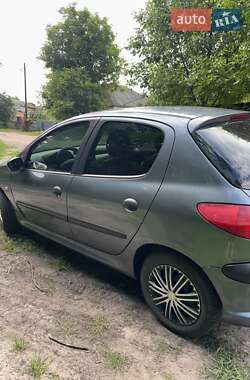 Хэтчбек Peugeot 206 2005 в 