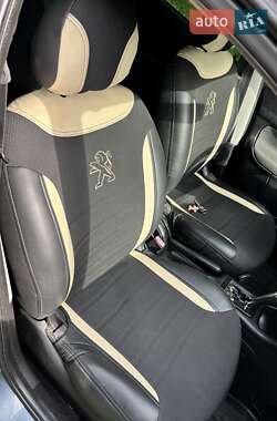 Хэтчбек Peugeot 206 2005 в 