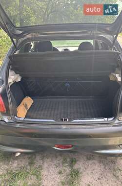 Хэтчбек Peugeot 206 2005 в 