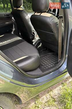 Хэтчбек Peugeot 206 2005 в 