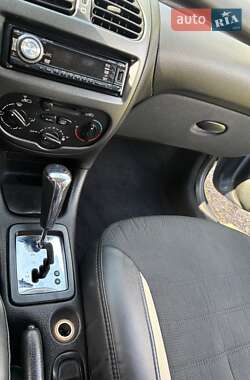 Хэтчбек Peugeot 206 2005 в 