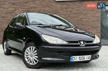 Хетчбек Peugeot 206 2005 в Чернівцях