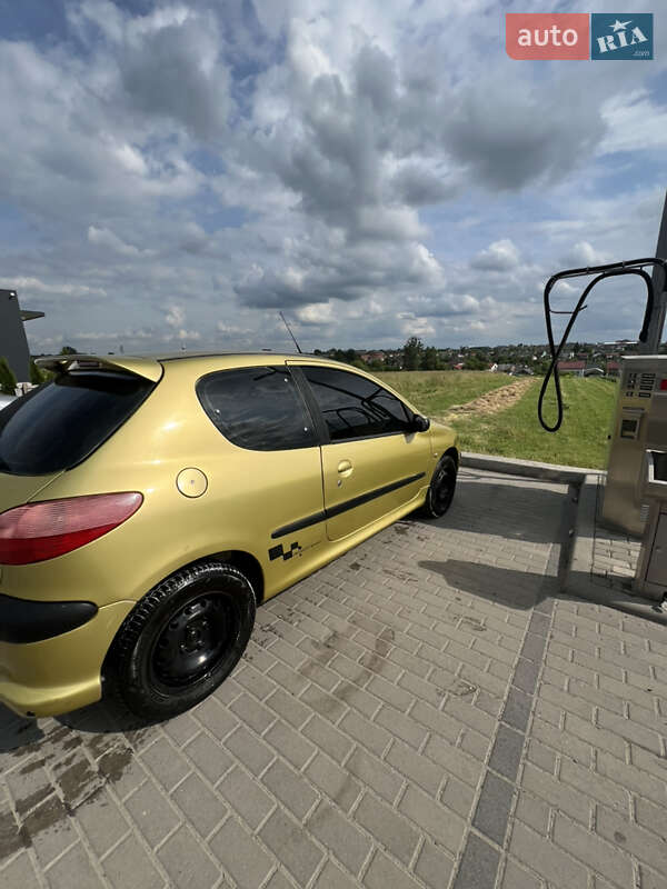 Хетчбек Peugeot 206 2003 в Львові