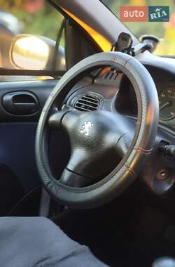 Хэтчбек Peugeot 206 1999 в 