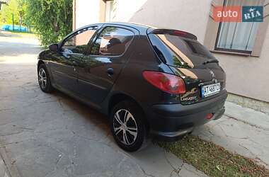 Хэтчбек Peugeot 206 2006 в 