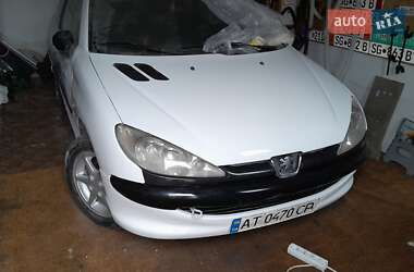 Хэтчбек Peugeot 206 2004 в Ивано-Франковске