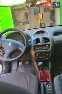 Хетчбек Peugeot 206 2007 в 