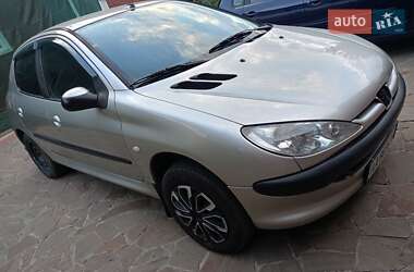Хэтчбек Peugeot 206 2004 в Киеве