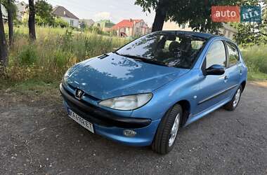 Хетчбек Peugeot 206 2003 в Києві
