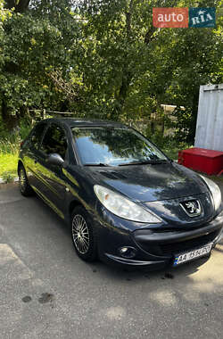 Хэтчбек Peugeot 206 2011 в Киеве