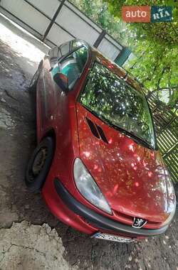 Хетчбек Peugeot 206 2001 в Остер