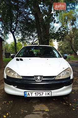 Хетчбек Peugeot 206 2004 в Калуші
