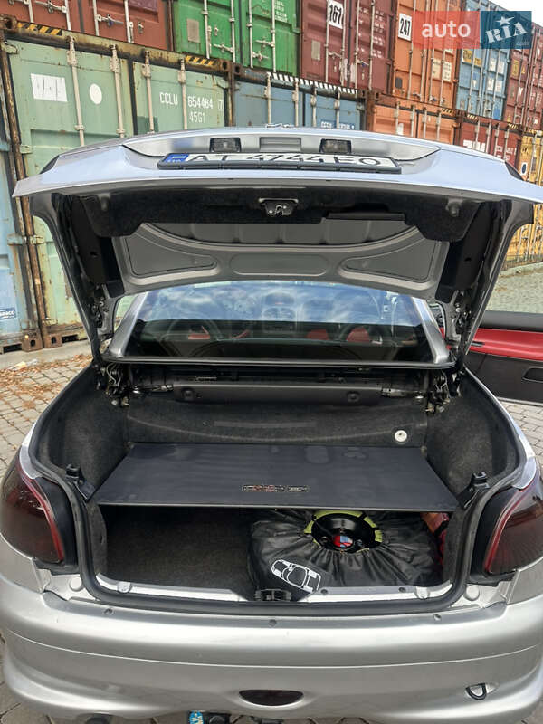 Кабріолет Peugeot 206 2001 в Косові