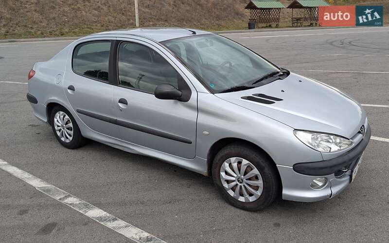 Седан Peugeot 206 2008 в Полтаве